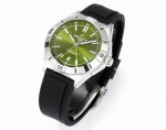 Breitling, Mechanical Chronograph Series A32398101M1A1! Chronomat Automatic Gmt