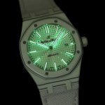 Ap Audemars Piguet Royal Oak high-end watches have increasingly focused on weari