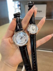 Gold case + 20 steel strap 20 classic Omega couple's watch with dual calendar, i