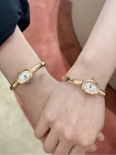 New Bathtub Bracelet Watch, 18K Gold-Plated Version! A classic from Cartier's ba