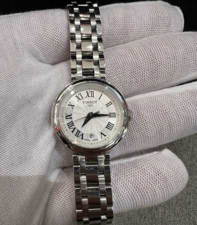 Tissot Little Beauty Series Quartz Movement Roman numerals Date Display Women's - Click Image to Close