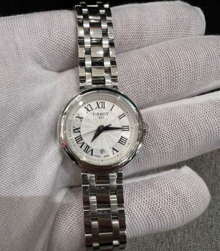 Tissot Little Beauty Series Quartz Movement Roman numerals Date Display Women's