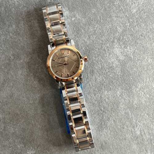 Burberry City Series British Style Women's Quartz Watch, simple and elegant, com