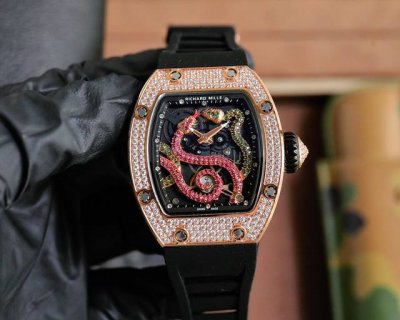 Richard Mille has launched a new patterned RM 1, adding a new model to the RM se