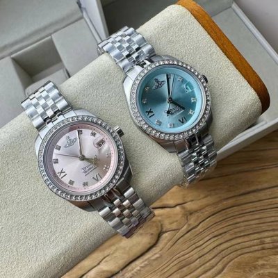 The Design Style Of The West Queen Watch Is Unique, Brimming With Creativity And