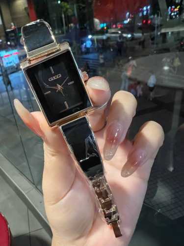Rose Gold Popular Gucci This Brand Is A Model Of Minimalism. Its Biggest Feature