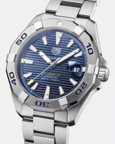 New medium-sized Aquaracer mechanical watch, new packaging, add 50. Genuine, hig