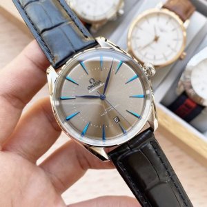 Brand: Omega Style: Noble Gentleman's Trendy Men's Watch Mechanical Size: 40mm