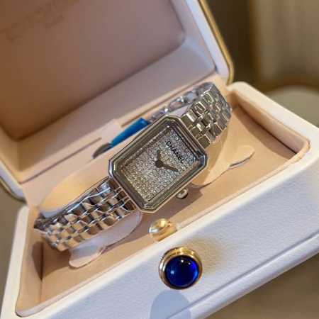 Diamond Chanel Premiere watch! 1987, inspired by the vintage sugar cube silhoue - Click Image to Close