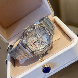 Cartier leather bracelet high-end custom version inlaid diamond craftsmanship V