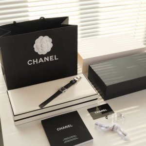 Black model in stock. 316L stainless steel case, 23x23mm size, 6.0mm thickness.