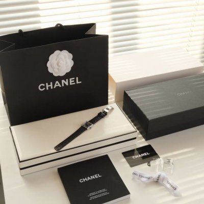 Black model in stock. 316L stainless steel case, 23x23mm size, 6.0mm thickness.