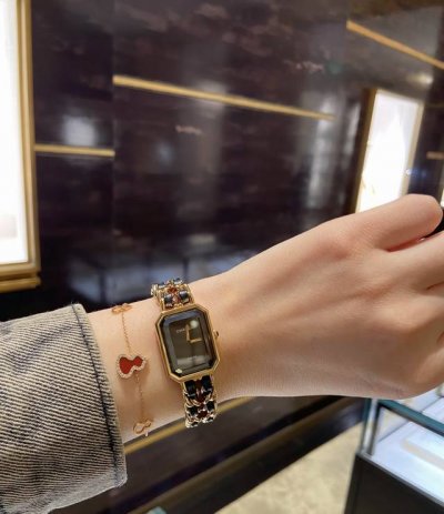 Chanel New Black Gold Sugar Cube Ddd. Fashion truly is cyclical. I acquired the