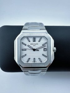 Patek Philippe Square New Series Cubitus 5821 Watch Highlights 1 Movement: Equip