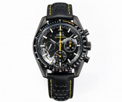 Tw The dial of Omega Speedmaster Dark Side of the Moon "Apollo 8" is carved to i