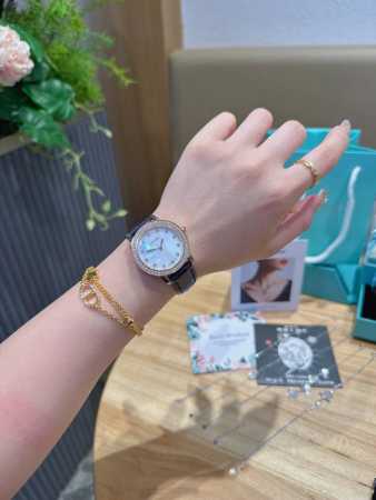 Pre-Order The Gift Box First~ Gold And White Are Both Priced At 850 Per Set. Cho - Click Image to Close