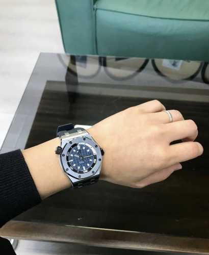 Brand: A Audemars Piguet Royal Oak Offshore : Series: 15703 Series Design: The