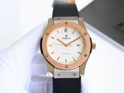 Gold and Black+20 The Hublot Classic Fusion Series 316 stainless steel case is f