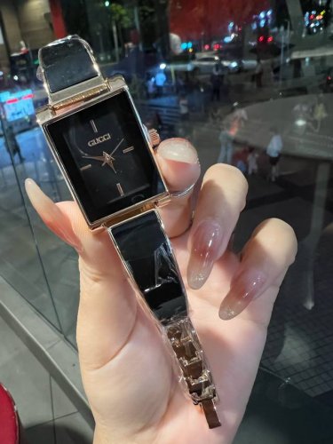 Rose Gold Popular Gucci This Brand Is A Model Of Minimalism. Its Biggest Feature