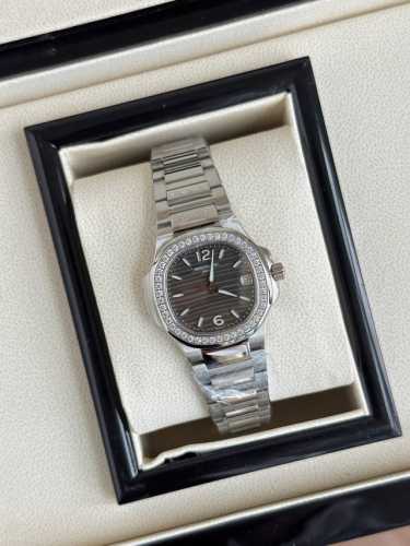 The most beautiful Nautilus. Ultra-thin quartz ladies' watch! Absolute goddess