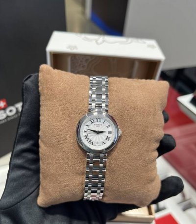 The Tissot Little Beauty watch I bought for my girlfriend for Qixi Festival was