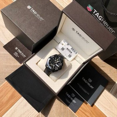 A great deal! TAG Heuer Aquaracer Chronograph, over 20,000 RMB, comes with full