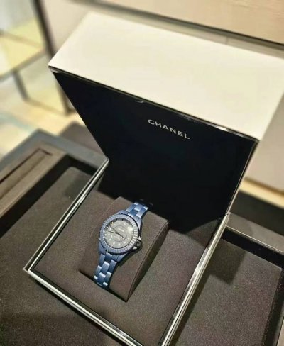 Chanel J12 Bleu New Watch: "Blue Aesthetics" Mysterious and High-End The Chanel
