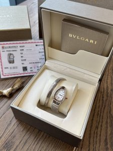 Real diamonds, classic Bvlgari serpentine watch, size 35mm, exquisite workmanshi