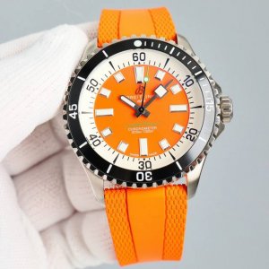 Gr A carefully selected Breitling Superocean 42mm watch. 1: A dive watch must be