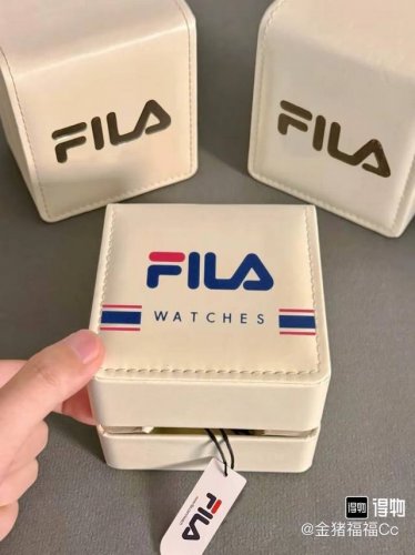 Fila Authentic Authentic Authentic Authentic Watch. The white color gives it a v