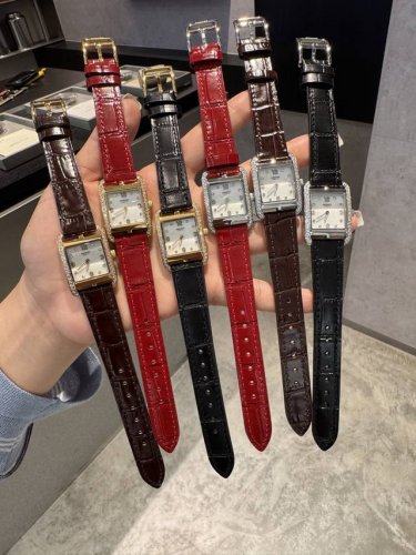 White Diamond and Gold Diamond 470 The latest Herm