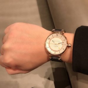 Real Shot Of Louis Vuitton's Luxurious Style And Exquisite Watchmaking Technolog