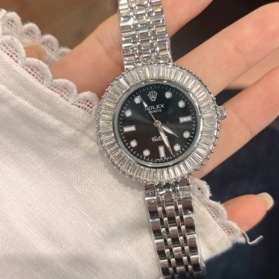Rolex latest fashion simple fashion watch exquisite lady temperament. Wear-resi