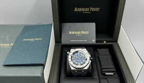 Audemars Piguet 15720St Offshore Lake Blue. Today's review is of the Audemars Pi
