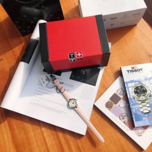 Tissot's latest and latest model, the Carrie series T126.010 Swiss quartz women'