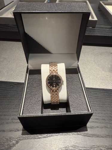 The Omega Elegance Collection, upgraded in platinum, makes a stunning debut, pe