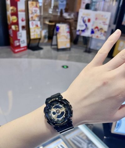 Today I'm sharing an amazing combination with you all. Accessory: Casio classic