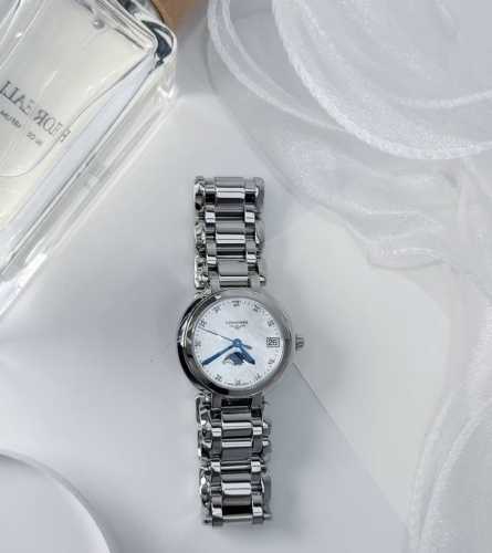 This Longines La Mer Moon Phase watch perfectly embodies the gentle and romanti