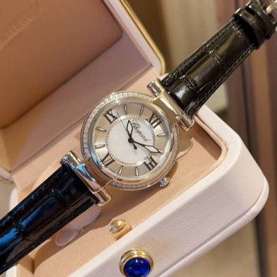 Gold +20 Chopard Imperiale series watch. Made entirely of 316L stainless steel,