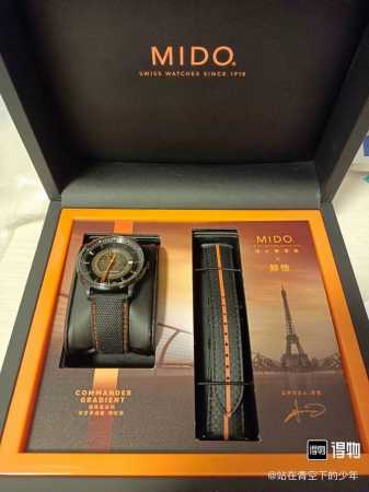 The transparent gradient tone of the Mido Commander series is really to my taste - Click Image to Close
