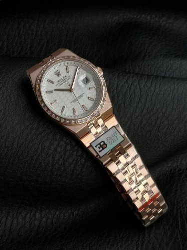 36mm138g , same price for gold and white, ice surface +50 diamond ring +100 B Fa