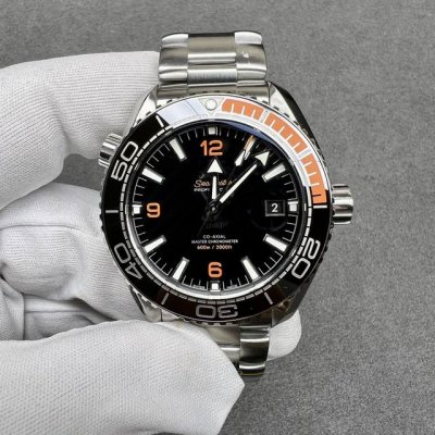 Vs Omega Planet Ocean "Quarter Orange" is a hit! It's equipped with the only in-