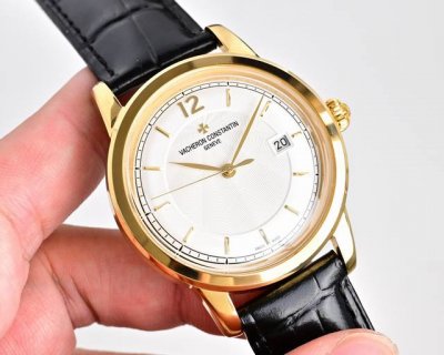 Tw's new Vacheron Constantin watch is now available! Simple yet elegant, a perfe