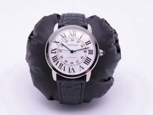 Tw Factory, the London Men's Watch Collection elegantly debuts, showcasing a sim