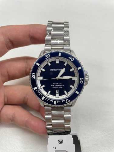 Deep-sea elegance, always at ease. The Armani mechanical diving watch Ar60087, w