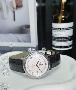 The Omega De Ville series is truly a classic. Simplicity, understated elegance,