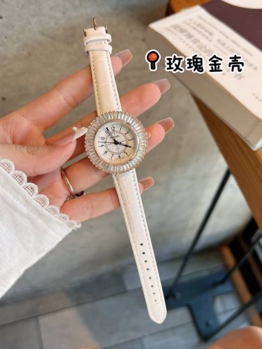 Chanel Fashion Latest Simple Fashion Fashion Watch Exquisite Lady Temperament. W
