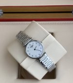 Longines La Grande Classique collection, quartz movement ladies' watch, 24mm ca