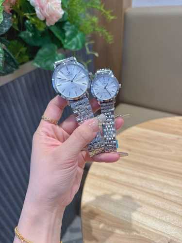 Gold + 20 steel band + 20. Omega couple's watch, imported quartz movement, miner