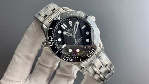 Gentleman's Premium, Showcasing Taste. Perfect For Both Formal And Casual Occasi